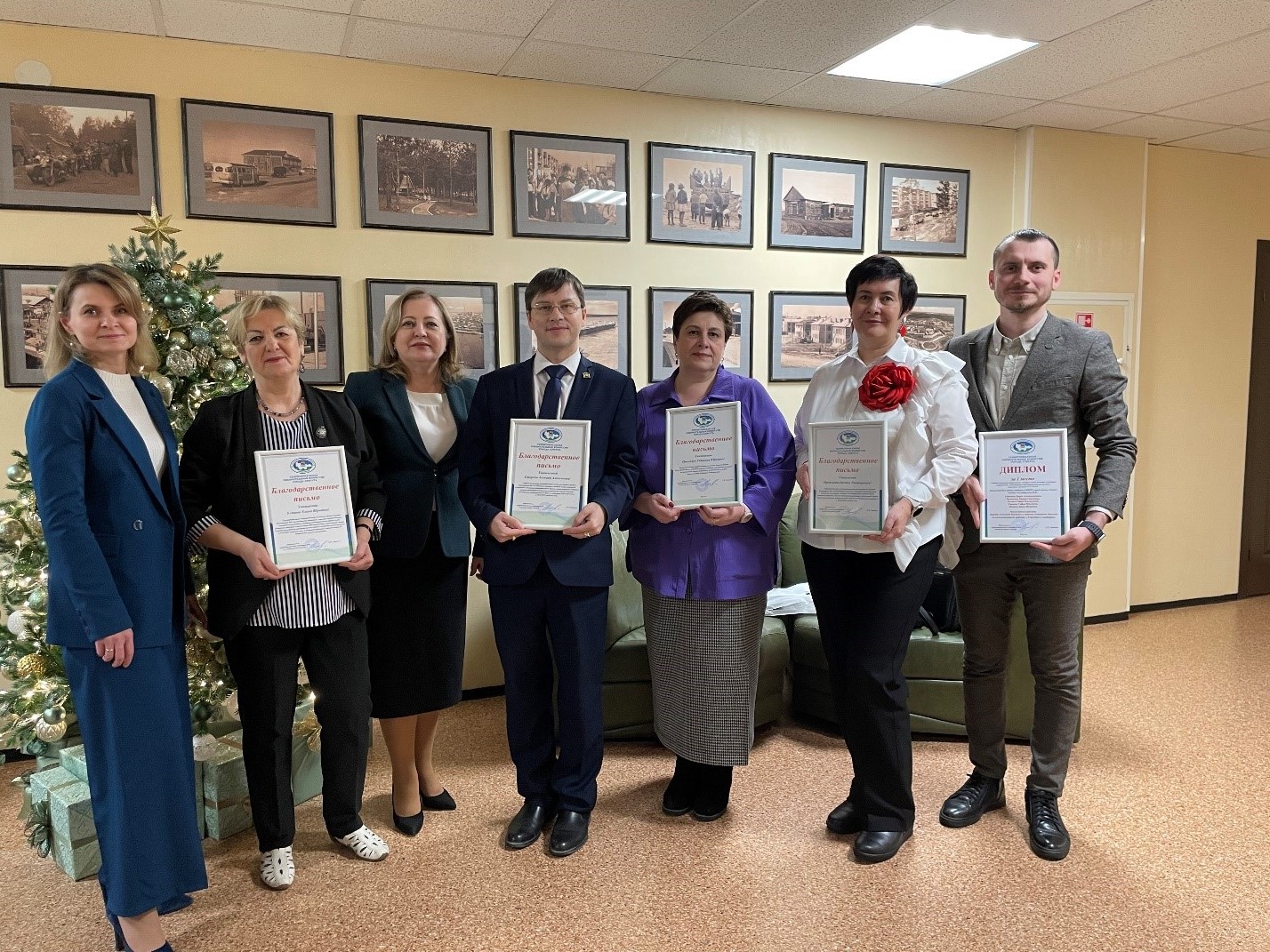 Территориальная избирательная комиссия города Сургута вручила награды по итогам мероприятий Дня молодого избирателя